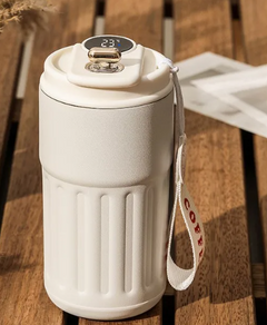 Smart Digital Thermal Bottle – 450ml Insulated Stainless Steel Travel Mug